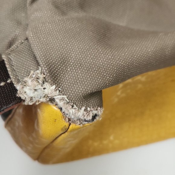 *SOLD* COACH | HERITAGE SIGNATURE EMBOSSED coated CANVAS BACKPACK yellow brown - Picture 6 of 11